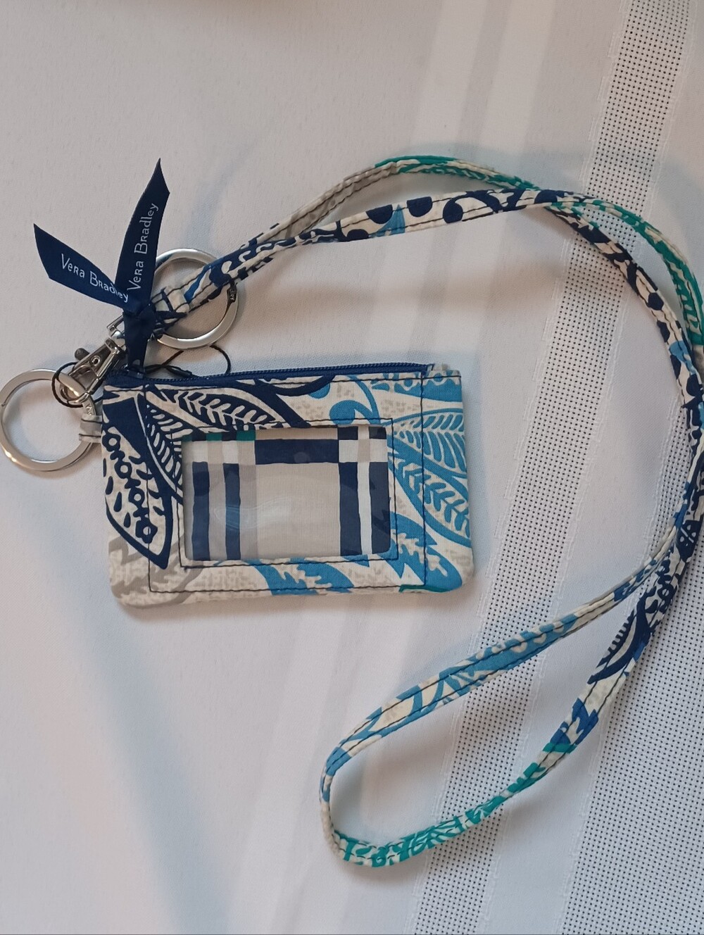 EUC Vera Bradley Zip ID Case/wallet & Lanyard Set - Retired Santiago Pattern